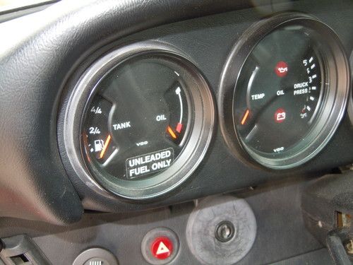 1985 Porsche 911 Carrera Coupe 2-Door 3.2L, image 4