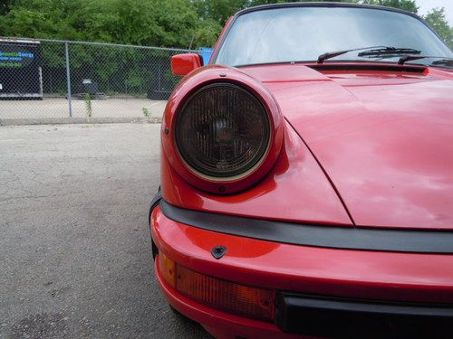1985 Porsche 911 Carrera Coupe 2-Door 3.2L, image 6