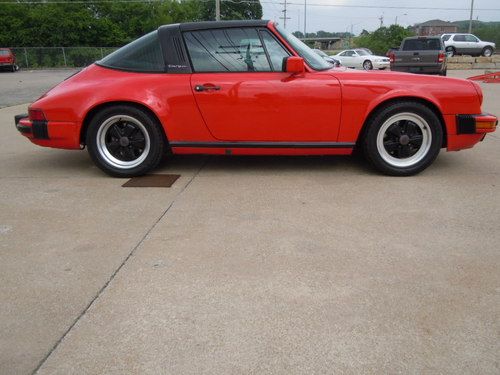 1985 Porsche 911 Carrera Coupe 2-Door 3.2L, image 11