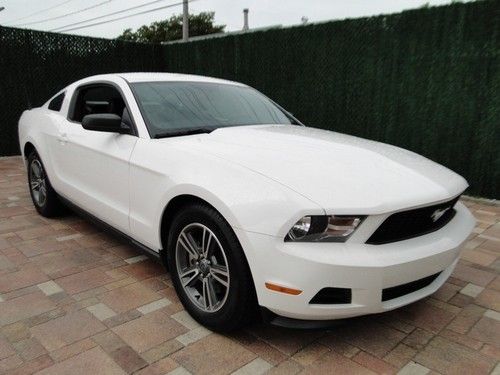 12 mustang premium package leather automatic only 27k miles very clean florida
