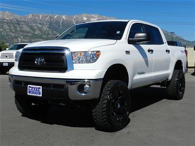 Crew max sr5 trd 4x4 5.7 iforce v8 rev camera shortbed low miles auto tow
