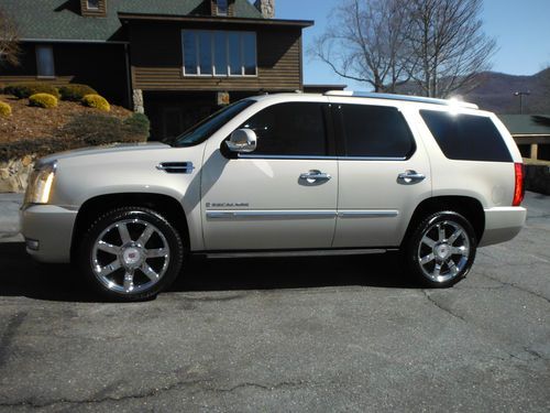 Cadillac escalade luxury awd