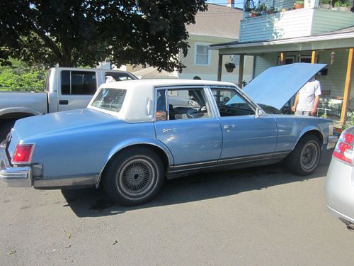 79cadillac parting out interior/exterior all in good condition little to no rust