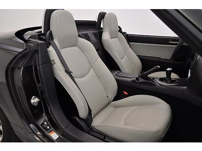 SUPER LOW MILES MX5 GRAND TOURING HEATED SEATS 1 OWNER CLEAN CARFAX NO RESERVE, image 14