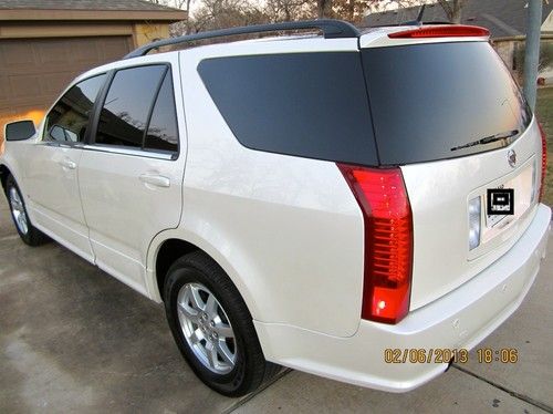 4 Dr Cadillac SUV with DVD Entertainment System! 28K MILES!!, image 5