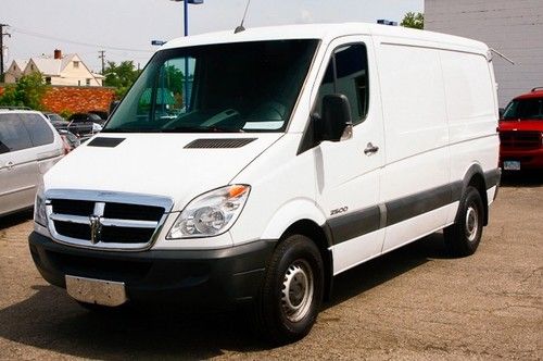 We finance!! 2007 dodge sprinter 2500 rwd turbodiesel cargobay foglamps