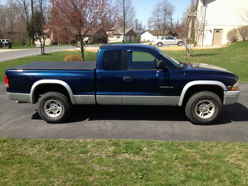 2000 dodge dakota sport extended cab: 4.7 liter v-8  (4x4)