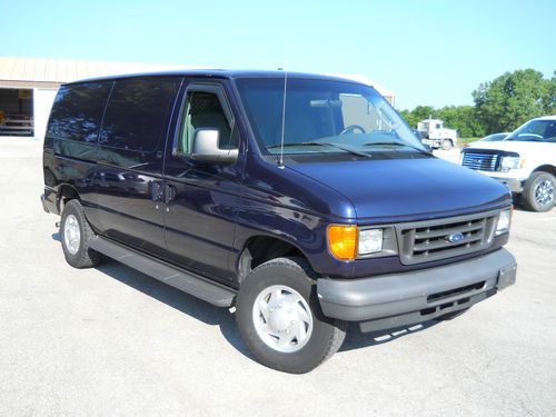 2005 ford e-250 base standard cargo van 2-door 4.6l
