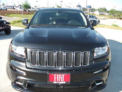 2013 jeep grand cherokee 4wd srt8 1 owner low miles