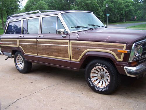 Jeep grand wagoneer