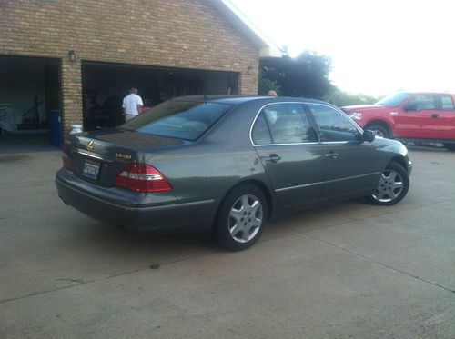 2004 Lexus LS430 Premium Sedan 4-Door 4.3L, image 3