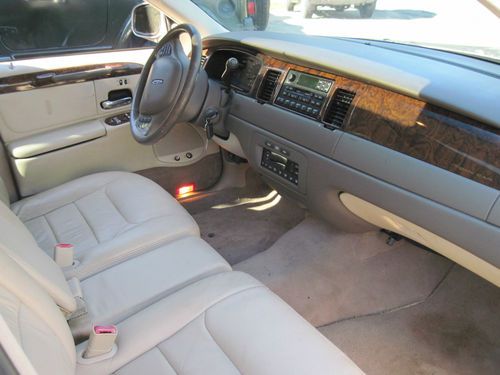 1999 Lincoln Town Car Signature Sedan 4-Door 4.6L, US $3,500.00, image 4