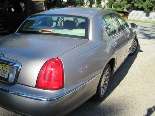 1999 Lincoln Town Car Signature Sedan 4-Door 4.6L, US $3,500.00, image 8