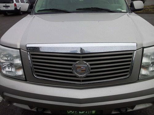 2004 cadillac escalade base sport utility 4-door 6.0l