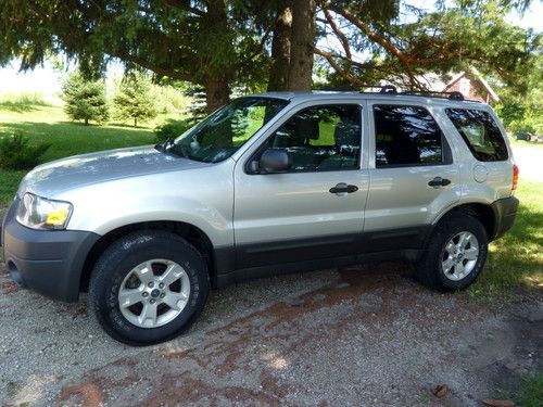 2005 ford escape xlt awd / 4wd (4x4) - v6 - 3.0 liter - w/ handsfree