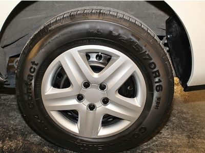 Stylish Rear Spoiler MP3 Steel Wheels Cruise Control Dual Air Bags, image 8