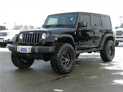 Unlimited sahara  4 door hardtop auto leather custom new lift wheels tires 4x4