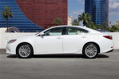 Like new 2013 lexus es350+nav+camera+lux pkg+blind spot+intuitive prk assist+hid