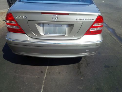 2004 mercedes-benz c230 kompressor sedan 4-door 1.8l