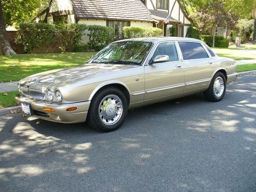 Pristine california rust free jaguar xj8 vanden plas edition 64k original miles