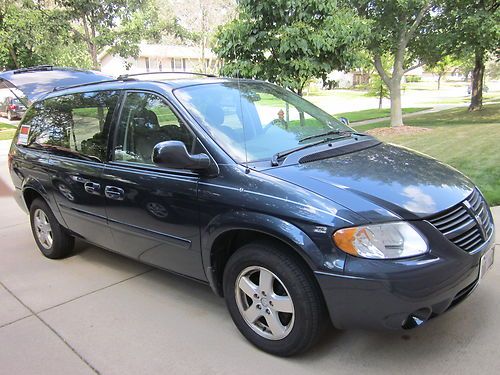 2007 dodge grand caravan sxt mini passenger van 4-door 3.8l