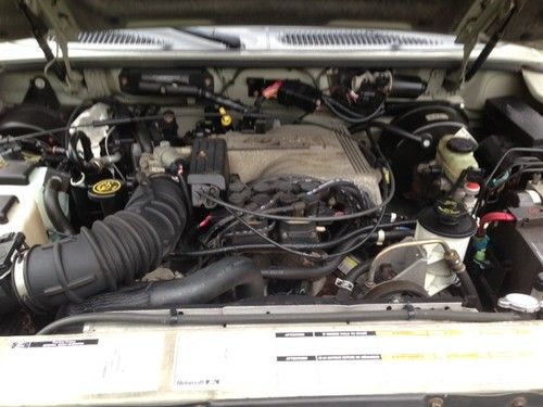 2000 Ford Explorer Limited Sport Utility 4-Door 5.0L, image 7