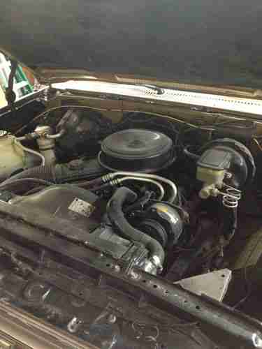 Vintage 4x4 Suburban  4