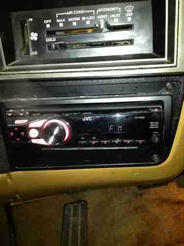 Vintage 4x4 Suburban  4