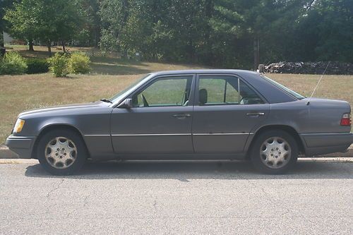 Mercedes benz e320 grey 4 dr sedan