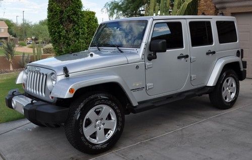 2011 jeep wrangler unlimited sahara 4 wheel drive