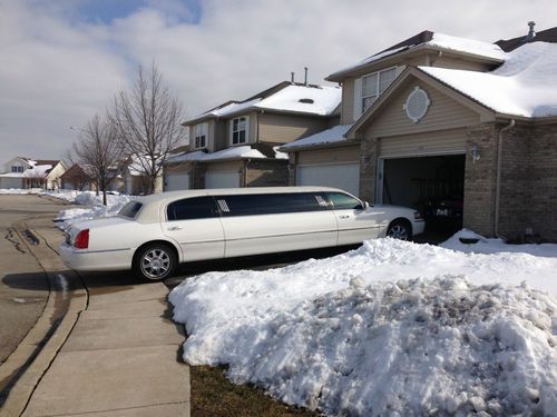 2003 lincoln town car executive limousine 4-door 4.6l