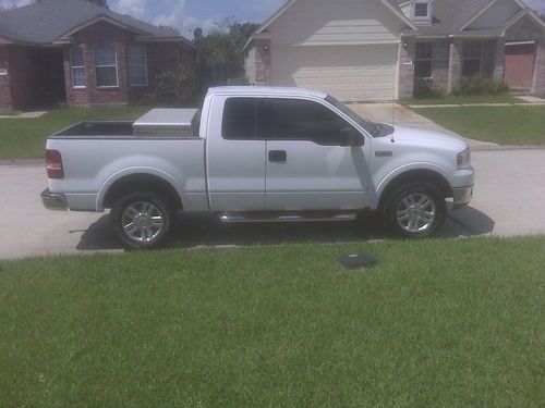2004 ford f-150 lariat extended cab pickup 4-door 5.4l