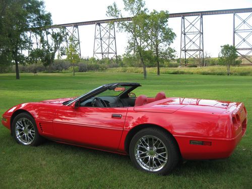 Spectacular torch red corvette convertible-low miles-adult driven-none nicer!!!