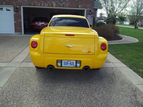 2003 chevrolet ssr  convertible 2-door 5.3l