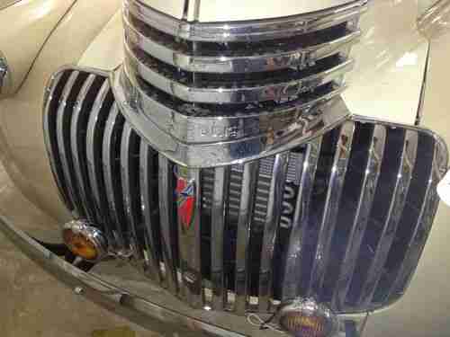 1946 Chevrolet pickup truck, beautifully restored, updated to be a Daily Driver, image 14