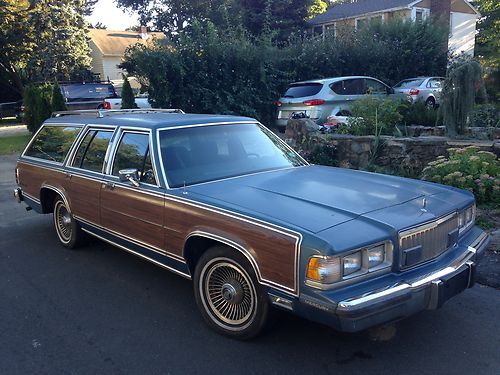 1988 mercury grand marquis colony park,1 owner,no rust,starts and runs,clean car