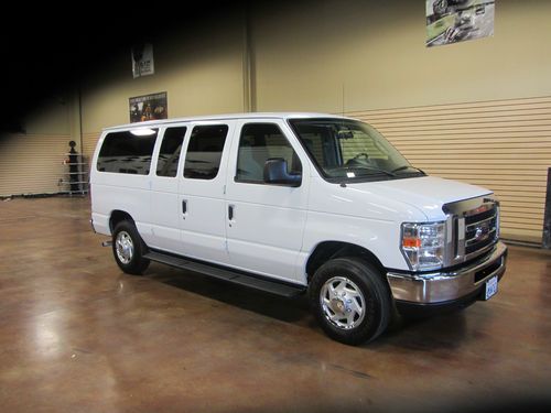 2011 ford e150 xlt  8 passenger wagon no reserve off lease unit