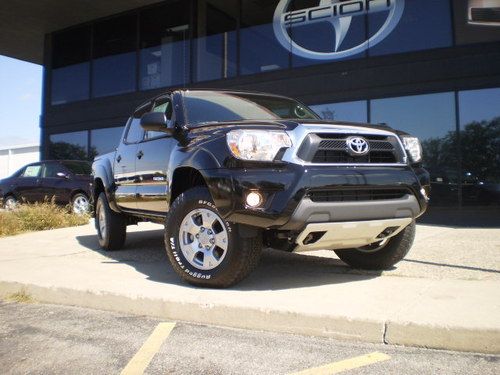 Rare 6 speed trd quick shifter nav entune trd exhaust 2014 toyota tacoma!!