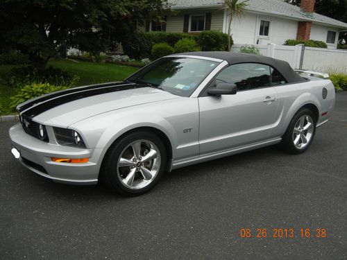 2006 ford mustang gt convertible 2-door 4.6l