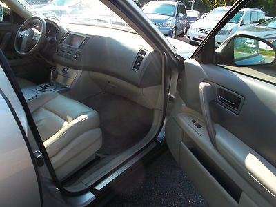 CLEAN 2004 FX35, HIGH MILES, RUNS GREAT, CLEAN CARFAX, TECH. PKG NAVIGATION, image 28