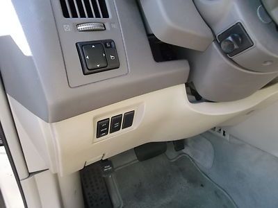 CLEAN 2004 FX35, HIGH MILES, RUNS GREAT, CLEAN CARFAX, TECH. PKG NAVIGATION, image 32