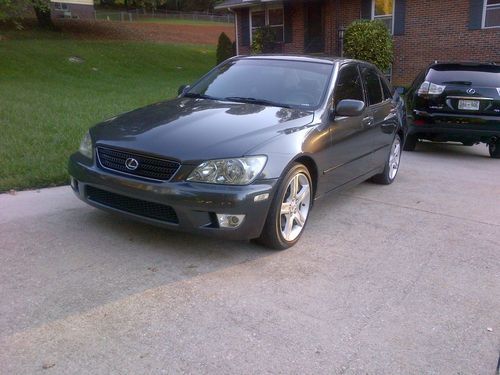 2002 lexus is300 base sedan 4-door 3.0l