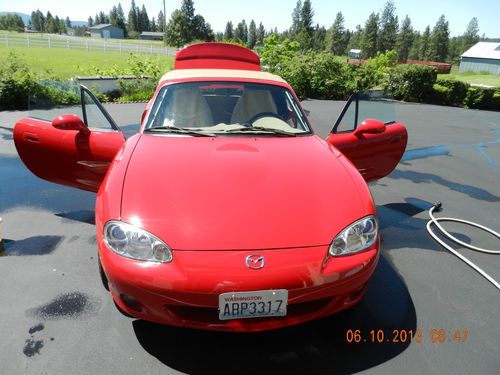 2002 red miata se, less than 33,000 miles, new michelins, always garaged