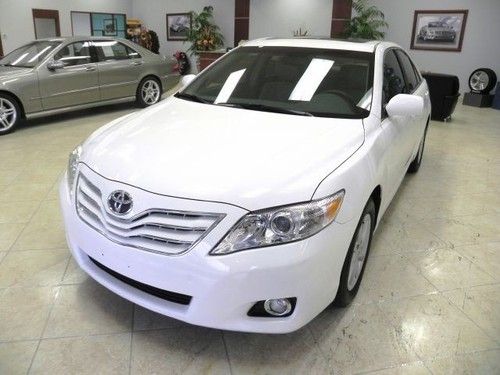 2010 toyota 4dr sdn i4 auto xle