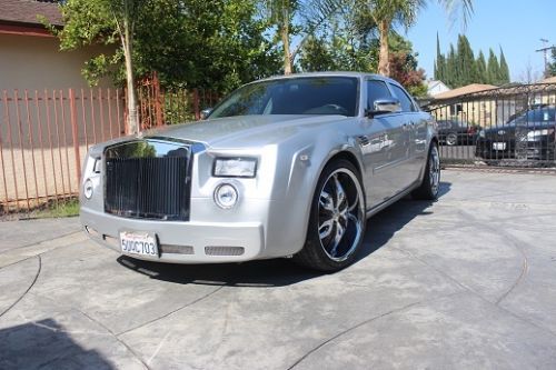 2006 chrysler 300 limited touring 23,500 miles only! custom rolls royce body