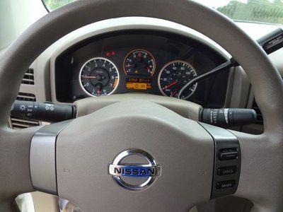 XE 5.6L CD 4X4 Power Steering 4-Wheel Disc Brakes Steel Wheels AM/FM Stereo A/C, image 7