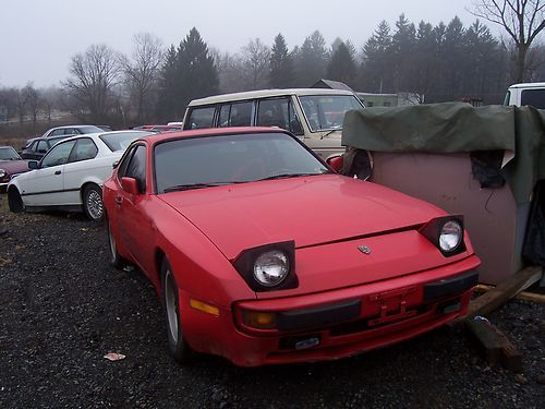 1984 porsche 944 base coupe 2-door 2.5l