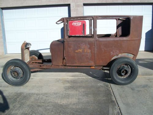 1927 model t ford 2 door sedan