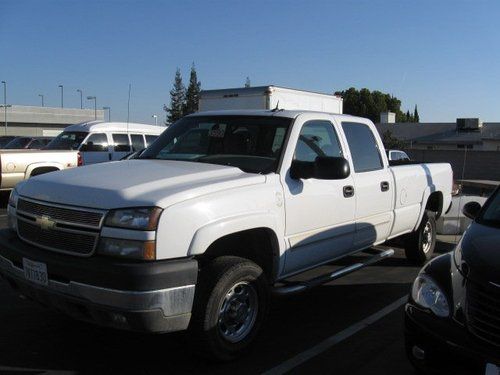 Bank repo 2005 chevrolet silverado 2500 hd crewcab