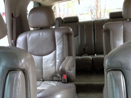 2006 GMC Yukon Denali 4 Door Sport Utility NO RESERVE, image 4